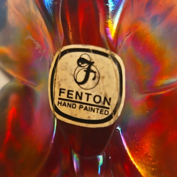 Hand Painted And Signed Fenton Purple and Gold Glass Art Butterfly - Picture 4 of 5